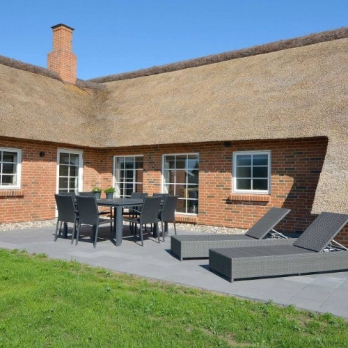 Hoveentreprise af sommerhus