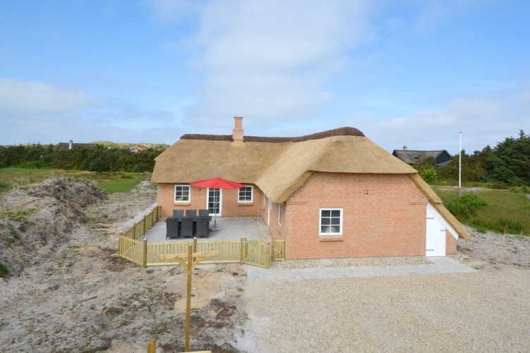 Hoveentreprise af sommerhus